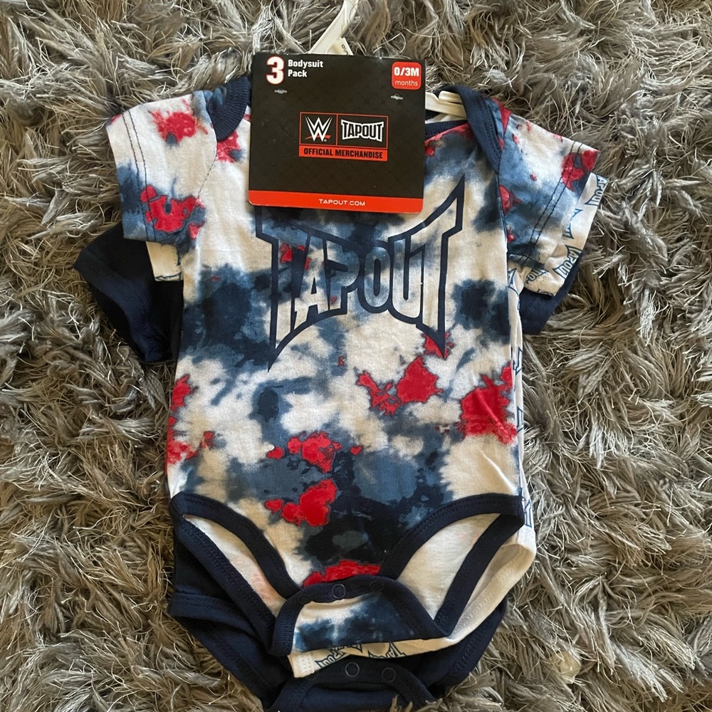 Tapout baby boy onesies 3pack size 3 months